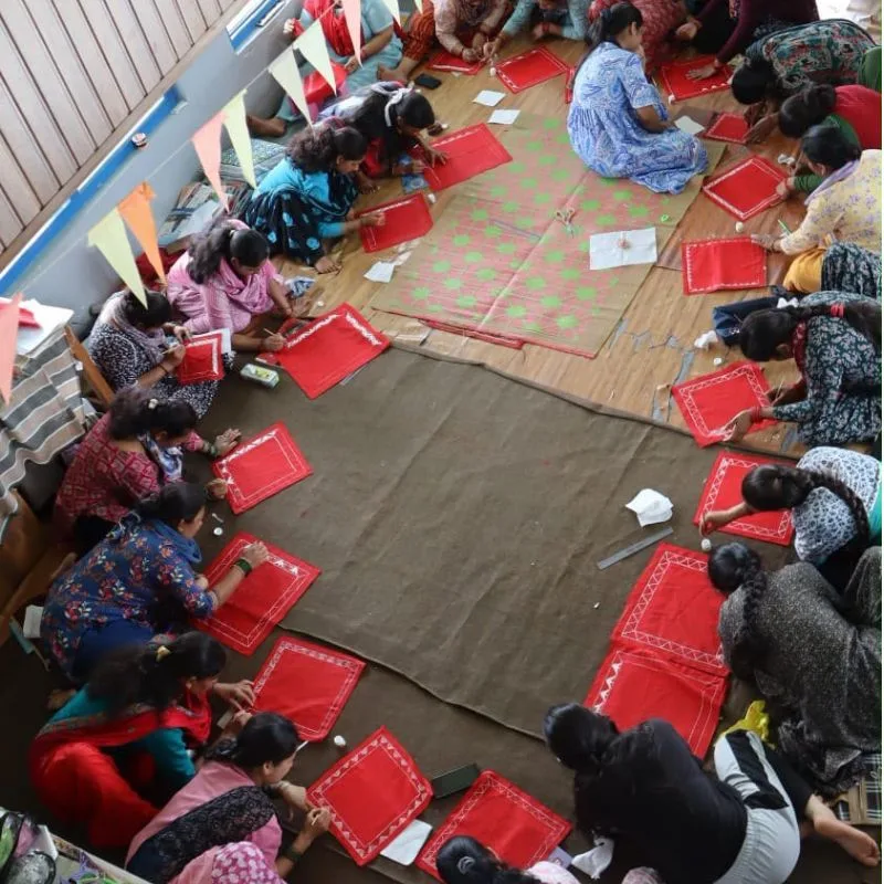 Aipan art workshop moment 2