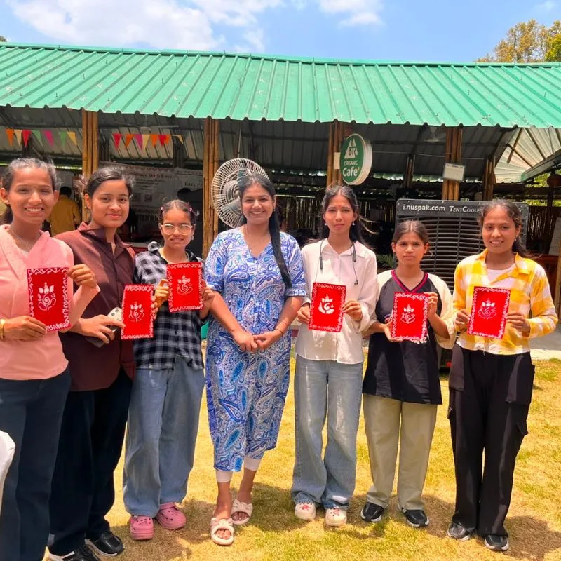Aipan art workshop moment 1